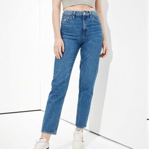 American Eagle Mom Straight Jean in 2 regular